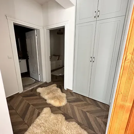 펜션 Cesme'de Konforunda Alacati Tas Ev Tasarimli Sifir Esyali *